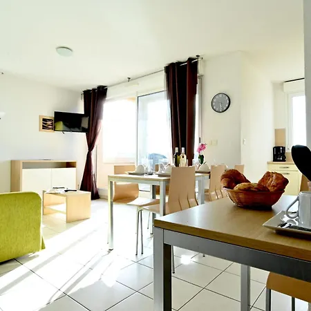 Chateau De Jouarres-3 By Interhome
